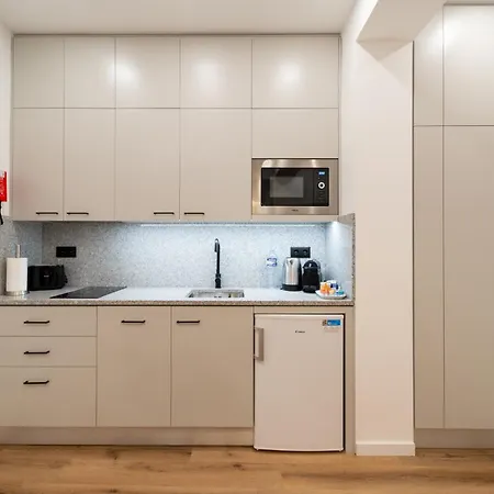 Appartamento Casa Flores - 2 Bedroom, Lift, Ac, Car Parking - Extra