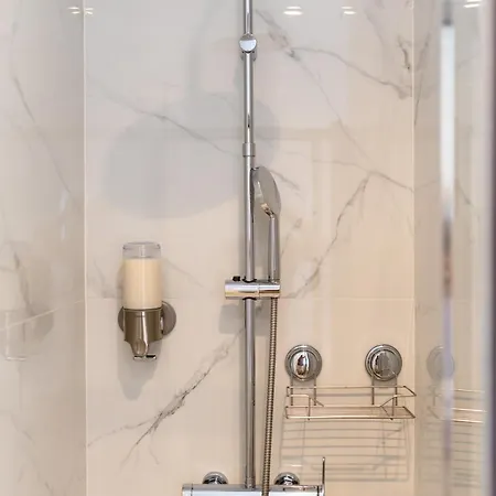 Casa Flores - 2 Bedroom, Lift, Ac, Car Parking - Extra Porto