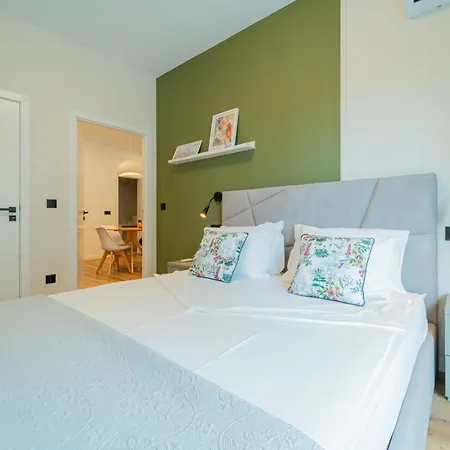 Appartamento Casa Flores - 2 Bedroom, Lift, Ac, Car Parking - Extra