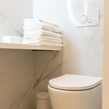 דירה Casa Flores - 2 Bedroom, Lift, Ac, Car Parking - Extra פורטו