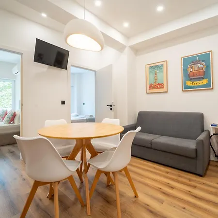 Casa Flores - 2 Bedroom, Lift, Ac, Car Parking - Extra