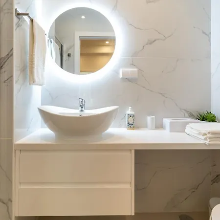 Casa Flores - 2 Bedroom, Lift, Ac, Car Parking - Extra דירה