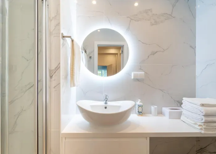 Casa Flores - 2 Bedroom, Lift, Ac, Car Parking - Extra * Porto